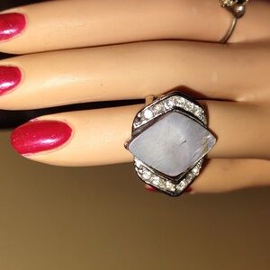 Mother of Pearl Fashion Ring